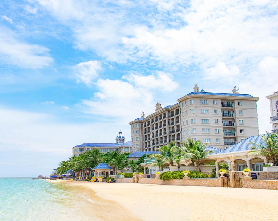 Lan Rừng Beach Resort