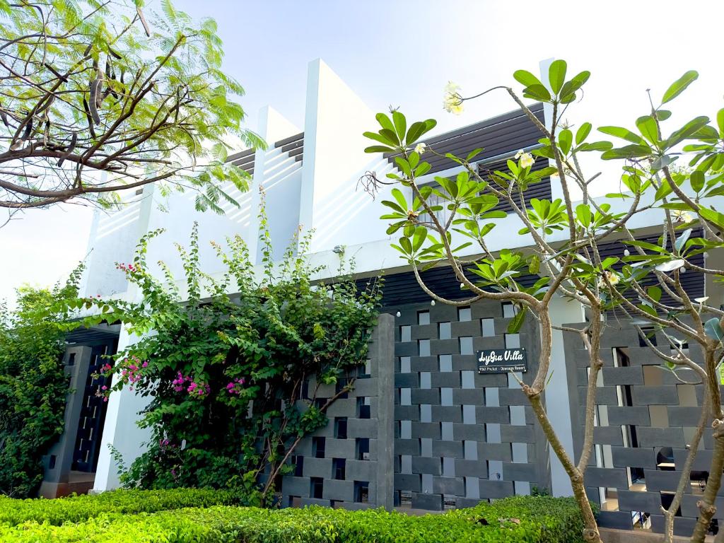 Ly Gia Villa Long Hải