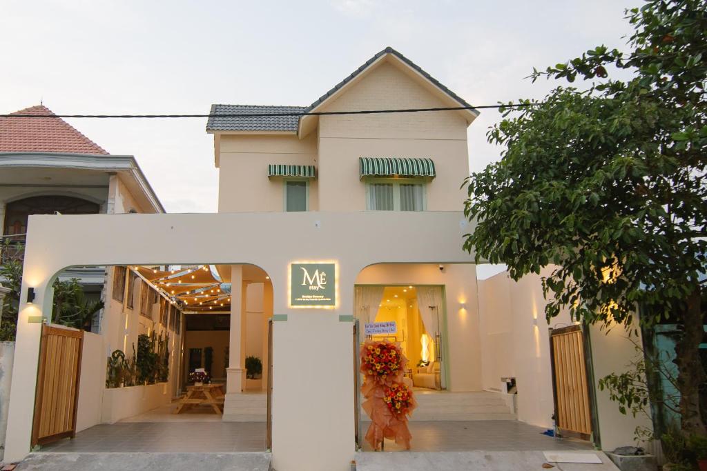 Mê Stay - Deluxe Room (2 Adults + 1 Child)