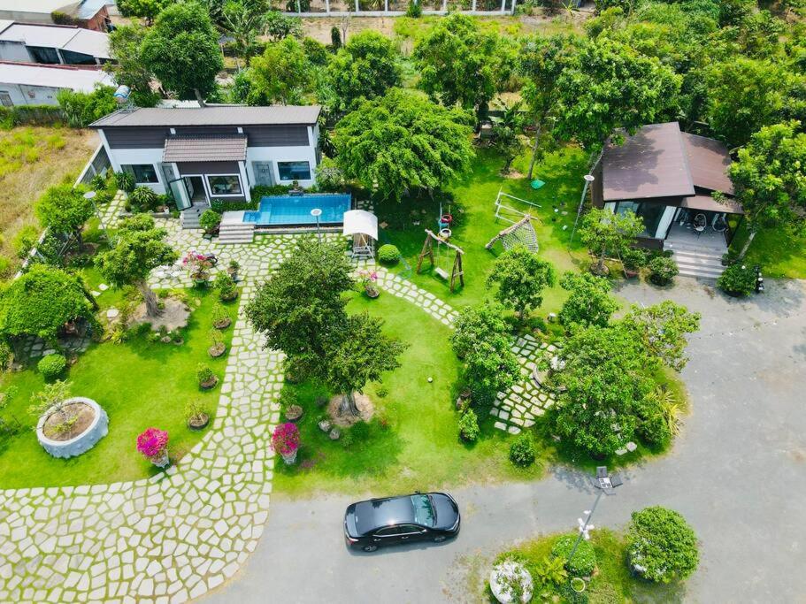 Nhà Vườn Nghĩ Dưỡng Thiên Nhiên - Four - Bedroom House