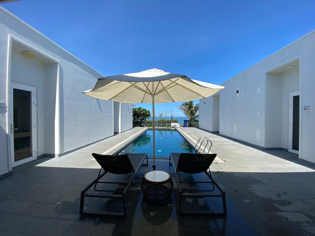 Villa 1605 Oceanami, Sát biển, Hồ bơi riêng, 678m2